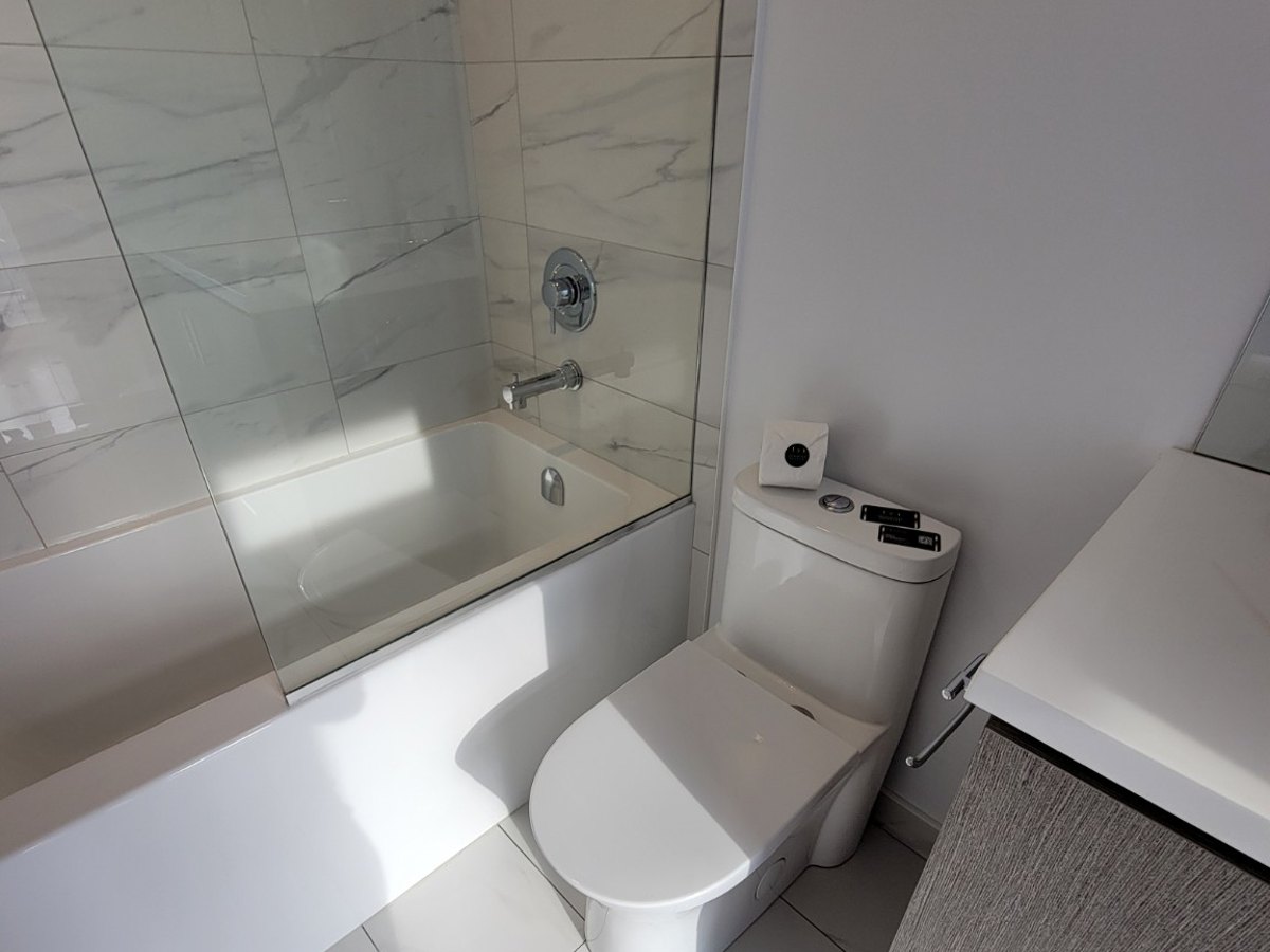 Diamond Dynasty residential restroom presentation detail